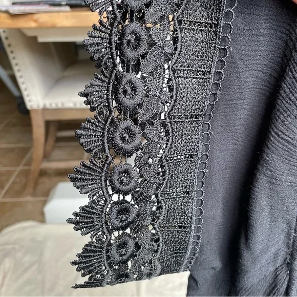 Pull and Bear women’s black blouse size s beautiful lace detail - Picture 9 of 13